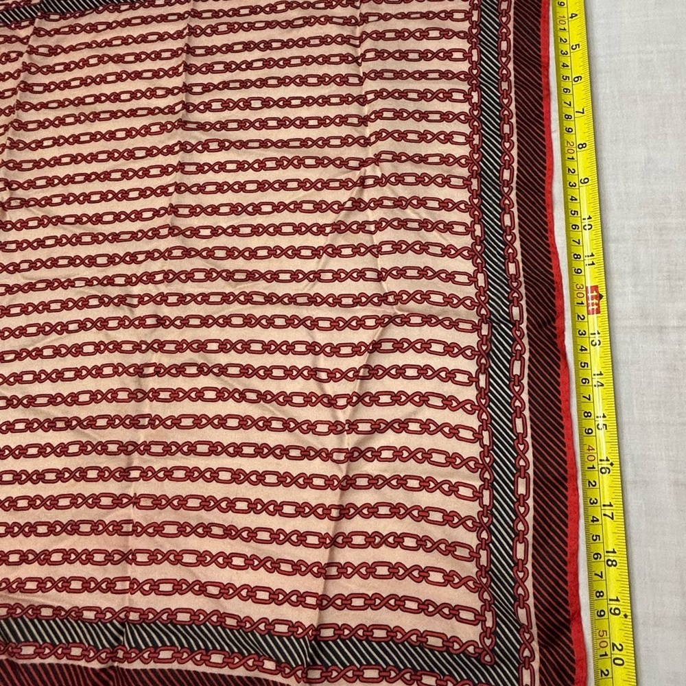Vintage Red and White Chain Pattern Scarf - Picture 9 of 9